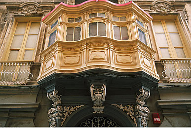 妽妽让我高潮了三次:驾驭神影超跑,体验三重极致速度狂飙-2