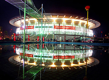 巴厘岛按摩师手掌很大：掌控细腻操作，体验热带疗愈驾驶新境界-3