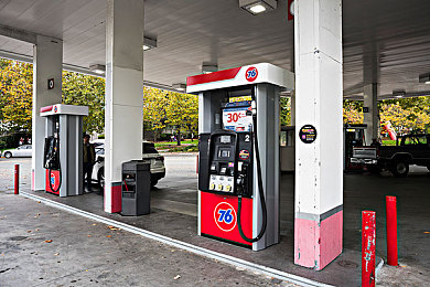 十八岁未成年软件：临界时速，抉择与成长的虚拟狂飙