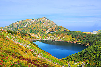 色大师:驾驭光谱,极速绘写赛道诗篇-2