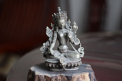 桃AV:极速舞台,虚拟偶像与竞速之魂的双轨交响-3