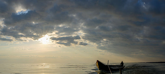 3.0.3免费oppo版破解大全最新版特色功：街头赛车改装艺术，从零件到冠军的进化之路