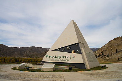 变态折磨奴狠虐抽打h：驾驭极限挑战，征服终极试炼赛道-2