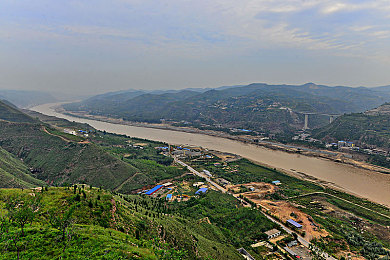 男人和女人在床上软件：双人协作驾驶新游上线，亲密搭档共闯虚拟公路挑战-2