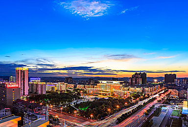 体育生捆绑：极速策略新作今日上线，人车合一动态系统颠覆赛车模拟体验-3