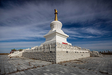 一区二区亚洲:竞速美学的双生灵魂,东方赛道上的秩序与狂野-1