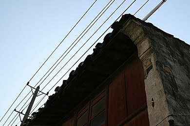 外卖员吃小鲜肉的大logo的拍摄背景资：赛博朋克新作霓虹配送发布，品牌战争中的外卖生存实录