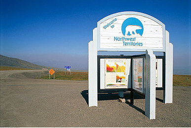 天天射天天日天天干:竞速射击新作极速火力今日上线,载具改装与动态战场颠覆传统玩法-3