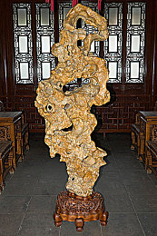 仙踪林小小拗女性BBWWWW：魔法竞速新作今日上线，六位女车手决战奇幻赛道-2