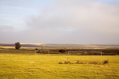 三上悠亚在线一区二区三区：虚拟偶像赛车手驰骋多重赛道，极速领域攻略全解析
