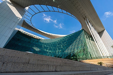 天天色天天射天天干：霓虹竞速，色击飞驰，幻影赛道的三重奏