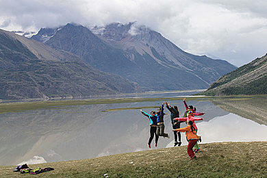 不知火舞森林公园：经典格斗角色疾驰，开放世界竞速新体验