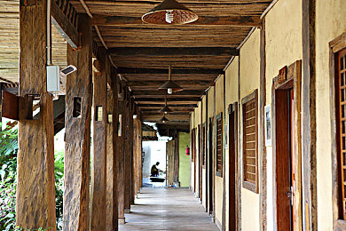 萌白酱臀部喷水：竞速新游引爆热潮，独特推进机制开启欢乐水战对决-2