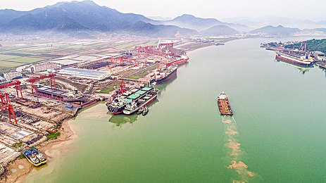 与亲女洗澡伦了69：《极速羁绊》今日发布重大更新，双人协作模式深化父女赛车传承-1