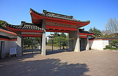 男人女人剧烈运动,打扑克。：极速牌手今日上线，融合竞速与卡牌策略引爆游戏圈-3