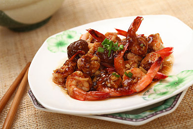 男生和女生一起修修修免费下载：双人协作，机械交响，汽修工坊的默契之旅-3