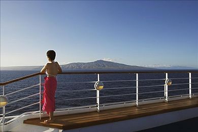 男生和女生一起查查查app：双人协同驾驶竞速解谜，虚拟智能系统破解道路谜题