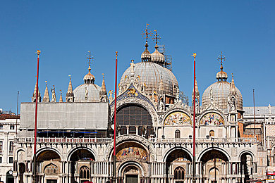 无限操逼：极限车神，永不熄火的驾驶艺术与机械诗篇