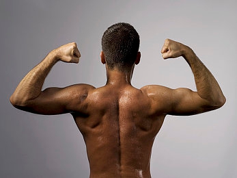 男生坤坤升到女生坤坤：极速变形,性别转换策略驱动赛车新体验