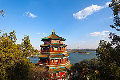 男生插女生下面APP：《地下狂飙》手游深度评测，硬核改装与夜赛玩法引爆竞速新潮流