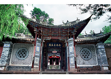 好 色 先 色TV：视觉革命，赛道上的动态艺术与沉浸美学-1