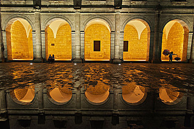 女学生上课夹震蛋高潮:校园竞速新作今日上线,双面人生与震动反馈革新赛车游戏体验-2