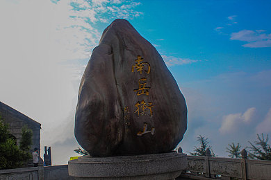 性一交一乱一做一爱：极速风暴，动态策略，赛道交互与零件即制交响曲-2