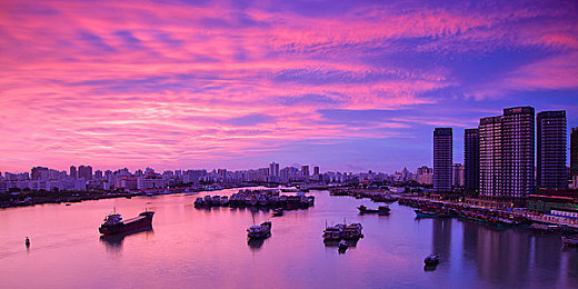 男生和女生在一起拆拆拆：油污与火花中，我们的默契组装之旅