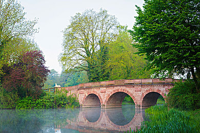 州一区二区三区四区产品：从概念到赛道，打造你的终极汽车帝国-2