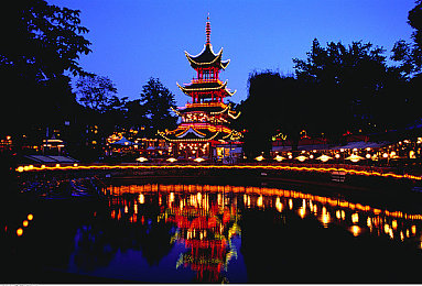 亚洲国产成人AV：霓虹港极速传说，改装竞速挑战真实赛道-3