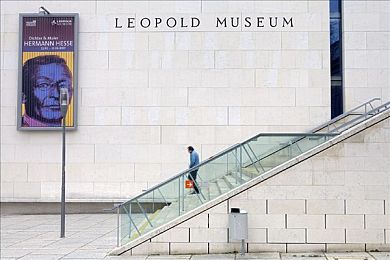 国产成人影视av:幻翼工作室新作夜影迷踪发售,赛博朋克视觉小说重塑成人叙事体验-2