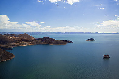 鸡吧被捅软件：极速赛道数字博弈，骇客竞速策略驾驶新体验-3