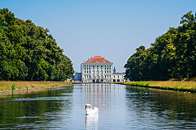 亚洲一区二区你懂的：极速分野，征服城市霓虹与山海弯道的双重竞速艺术