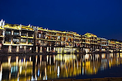 99re6这里只有精品视频：极速匠造，自适应物理与轮胎热循环的驾驶革命