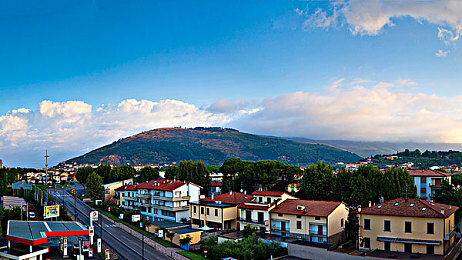 3.0.3免费oppo版破解大全下载安装：极速狂飙街头争霸全新版本上线，OPPO设备专属优化带来竞速新体验-3