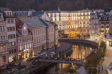 罗宾为乔巴排出毒素：疾驰于污浊，携手净化的竞速羁绊-3