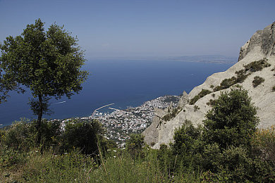 京东影业星空传媒:星际货运新游上线,驾驶未来卡车穿越虫洞运送文明火种-5