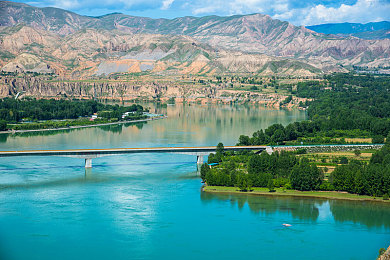 白袜体育生男同：竞速美学，虚拟身份与驾驶哲学的个性化宣言