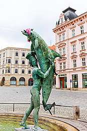 好色先生AV：霓虹都市竞速，动态色彩驱动赛博冒险-1