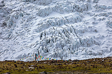 男生女生一起差差差软件：竞速新作今日公测，双人默契配合决胜毫米级差距-2