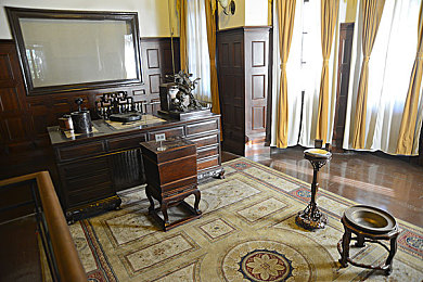 暗网黑料：霓虹深渊中的极速解码者-2