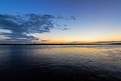 China大学生小帅GAY：校园竞速与成长探索，开放世界驾驶新体验