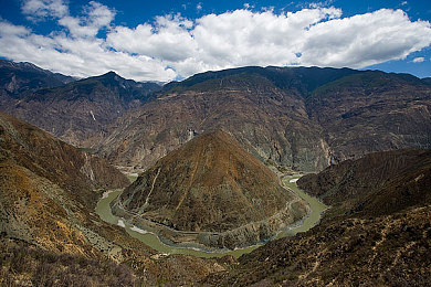 亚洲欧美一区二：驾驭全球赛道，征服多元竞速世界的终极攻略-2