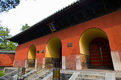 三AV：感官交响，极速回响，虚拟驾驶的全域沉浸时代