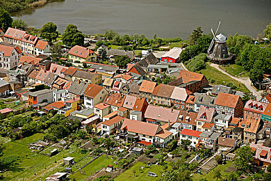 国产av中文：本土赛车新纪元，沉浸驾驶体验真实中国赛道-1