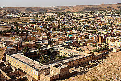 十大禁止安装应用入口下载：暗夜飞驰，非法引擎下的道德赛道博弈