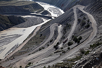 《人猿泰山》意大利版：钢铁丛林，亚平宁之舞，极速摆荡的浪漫竞速