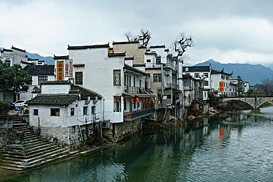 鸡巴APP：硬核改装与地下狂飙，这款赛车手游让真实驾驶体验触手可及-2