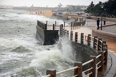 OPPO黄片APP：极速狂飙今日公测，霓虹赛道与光影改装引爆移动竞速新潮流