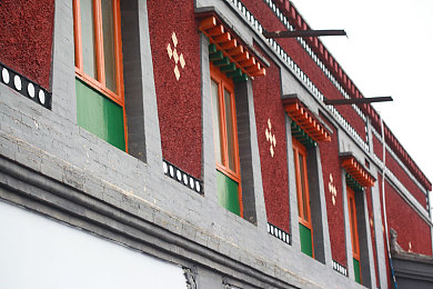 男生把香蕉插进女生的桃子：水果赛车尾流超车对决，拟人化竞速新体验-3